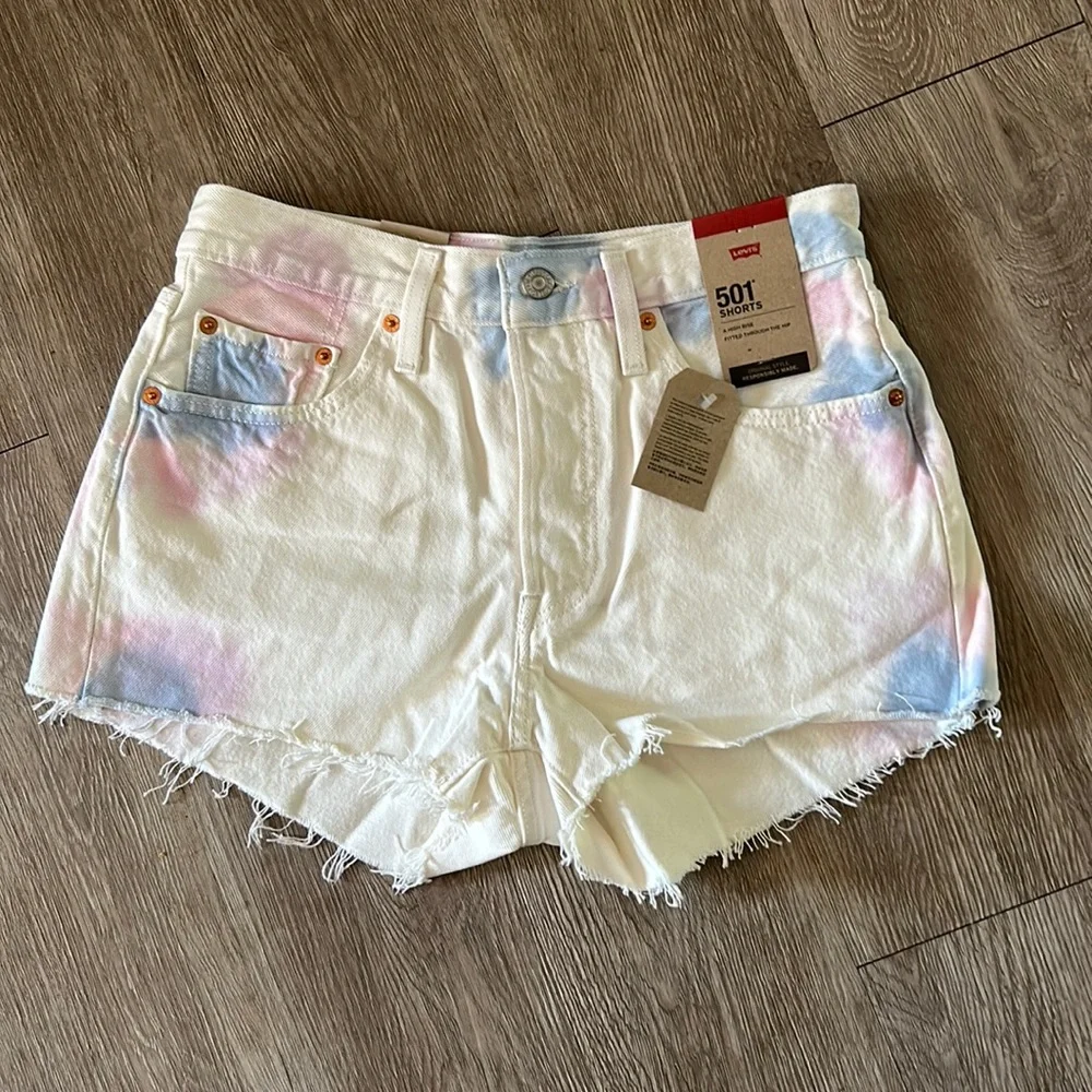 Tie dyed Levi’s 501 shorts - Picture 2 of 4